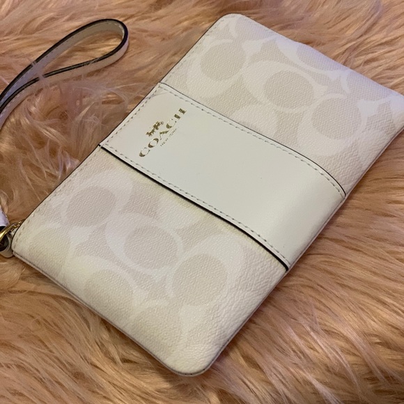 Coach Handbags - Authentic coach wallet!!!